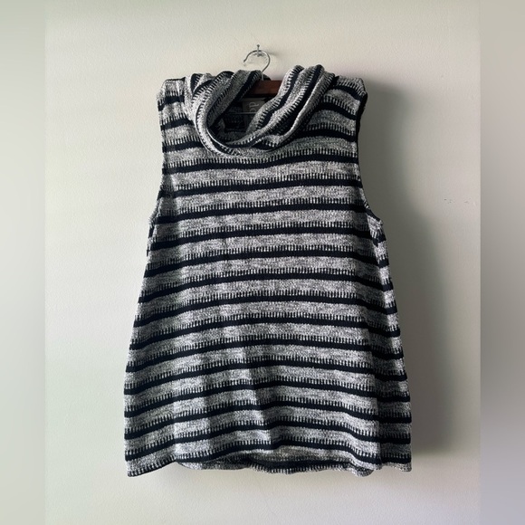 Dolan Anthropology sleeveless turtle‎ neck sweater/ top size Xl - Picture 1 of 4